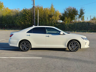 2018 Toyota Camry VII (XV50) Рестайлинг 2, белый, 2290000 рублей, вид 4