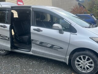 2015 Honda Freed I Рестайлинг 2, серебристый, 1350000 рублей, вид 3