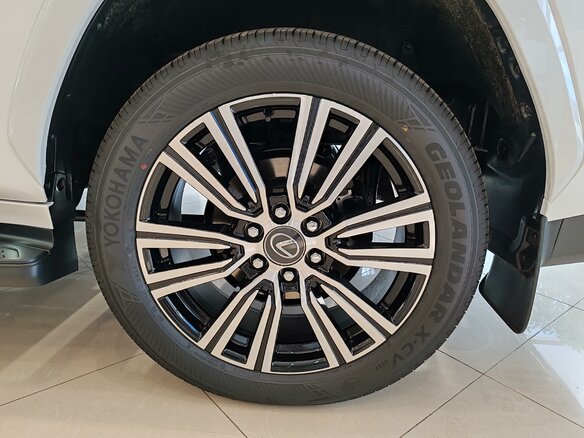 2026 Lexus LX 500d IV, белый, 19200000 рублей - вид 9