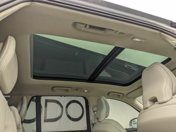 2026 Volvo XC90 B5 II Рестайлинг 2, серый, 10600000 рублей - вид 13