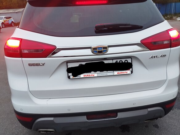 2021 Geely Atlas I, белый, 1450000 рублей - вид 4