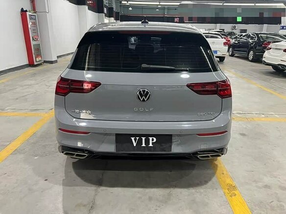 2023 Volkswagen Golf VIII, зелёный, 2200000 рублей - вид 5
