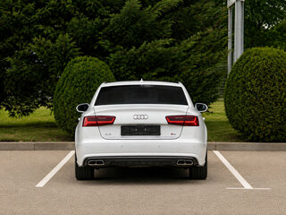 2018 Audi A6 IV (C7) Рестайлинг, белый, 1955000 рублей, вид 5
