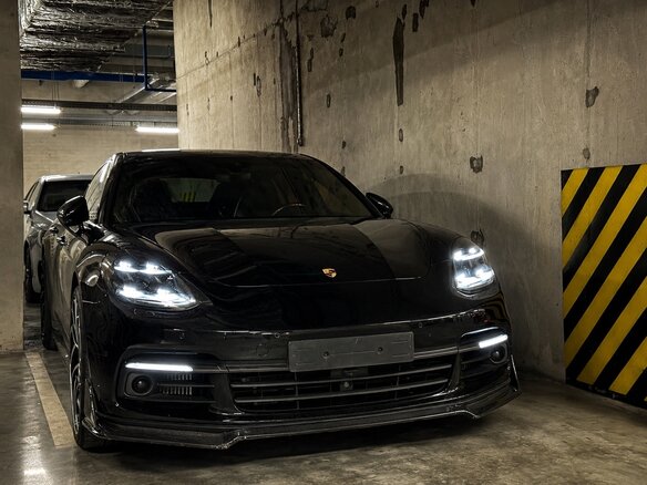 2017 Porsche Panamera 4S Diesel II, чёрный, 7300000 рублей