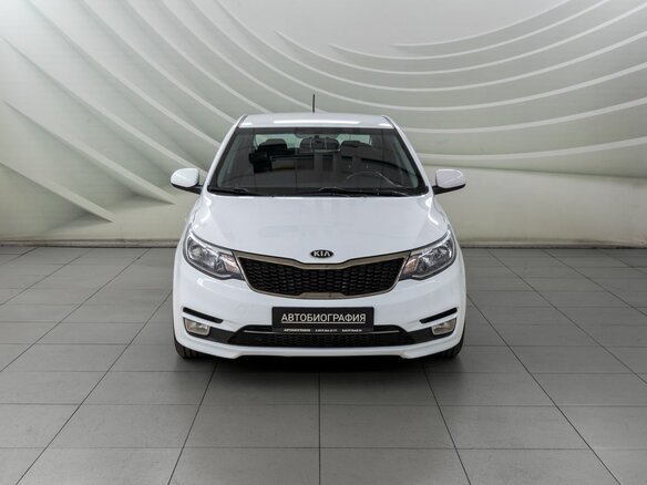 2015 Kia Rio 6-speed III, белый, 1268000 рублей - вид 1