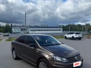 2016 Volkswagen Polo V Рестайлинг, коричневый, 585000 рублей, вид 1