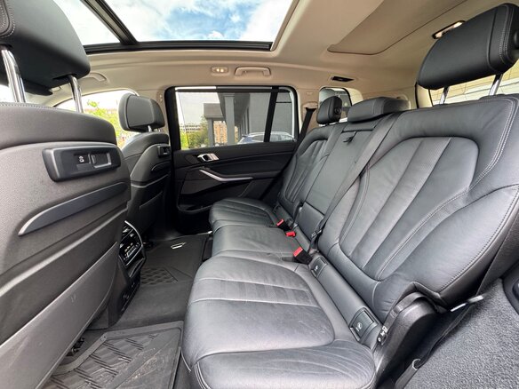 2020 BMW X7 40i I (G07), серый, 5499000 рублей - вид 28