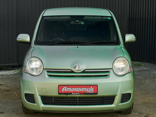 2012 Toyota Sienta I Рестайлинг 2, зелёный, 900000 рублей, вид 2