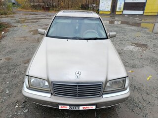 1999 Mercedes-Benz C-Класс 230 I (W202) Рестайлинг, золотистый, 260000 рублей, вид 2
