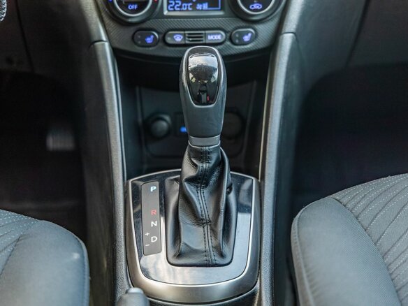 2015 Hyundai Solaris I Рестайлинг, белый, 1098000 рублей - вид 23