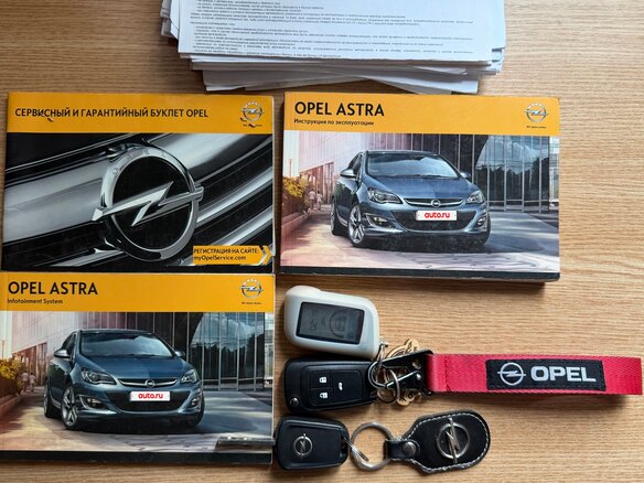 2013 Opel Astra GTC J Рестайлинг, белый, 950000 рублей - вид 14
