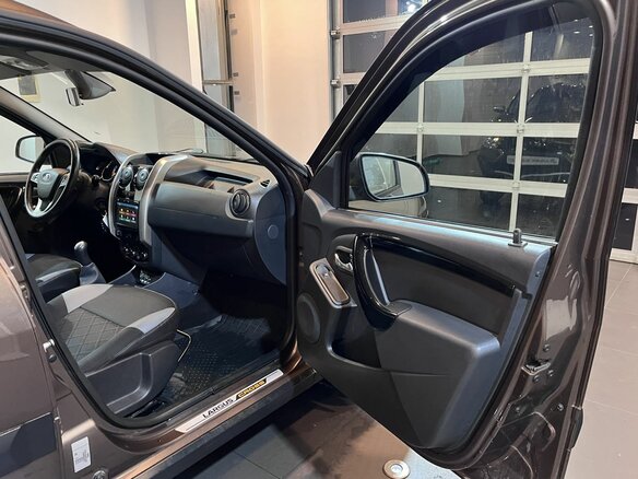 2021 Lada (ВАЗ) Largus Cross I Рестайлинг, коричневый, 1390000 рублей - вид 25