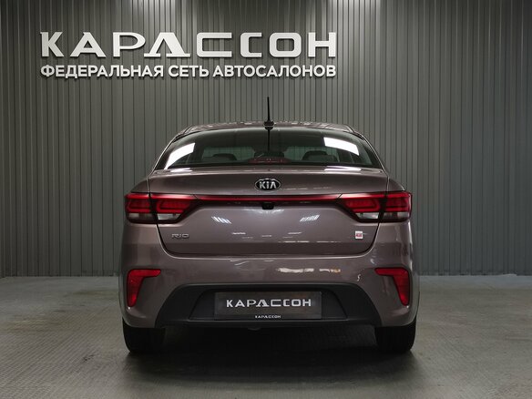 2019 Kia Rio IV, коричневый, 1485000 рублей - вид 3