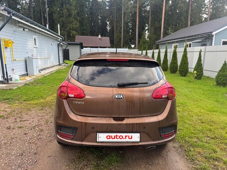 2015 Kia Ceed II Рестайлинг, коричневый, 1500000 рублей, вид 5