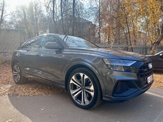 2020 Audi Q8 50 TDI I (4M), серый, 6900000 рублей, вид 1
