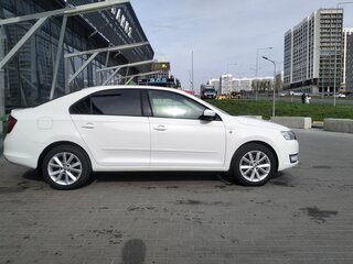 2015 Skoda Rapid I, белый, 980000 рублей, вид 4