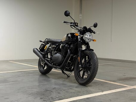 2026 Royal Enfield Interceptor, чёрный, 694000 рублей, вид 2