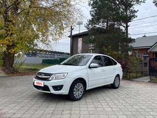 2017 Lada (ВАЗ) Granta I, белый, 399000 рублей, вид 2