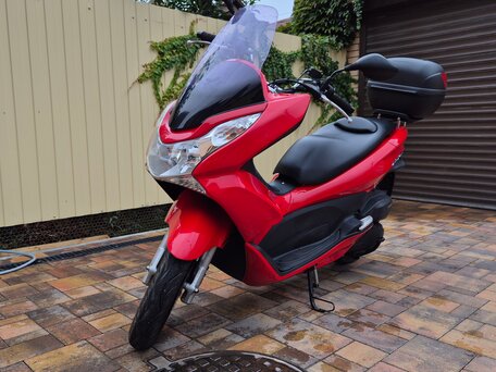 2012 Honda PCX 150, красный, 350000 рублей, вид 1