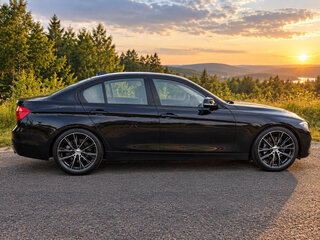 2016 BMW 3 серии 320i VI (F3x) Рестайлинг, чёрный, 1800000 рублей, вид 5