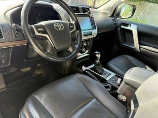 2017 Toyota Land Cruiser Prado 150 Series Рестайлинг 2, белый, 4200000 рублей, вид 3