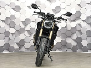 2025 Honda CB 650R, чёрный, 1277000 рублей, вид 5