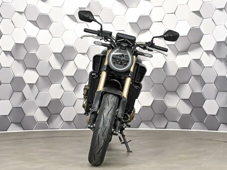 2025 Honda CB 650R, чёрный, 1277000 рублей, вид 5