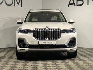 2021 BMW X7 40i I (G07), белый, 8088000 рублей, вид 2