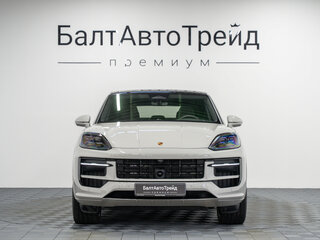 2026 Porsche Cayenne Coupé III Рестайлинг, серый, 19290000 рублей, вид 4