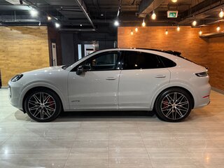 2026 Porsche Cayenne GTS Coupé III Рестайлинг, серый, 24500000 рублей, вид 5