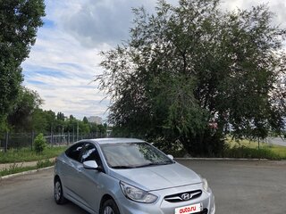 2011 Hyundai Solaris I, серебристый, 610000 рублей, вид 1