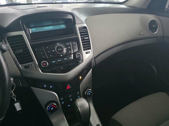 2012 Chevrolet Cruze I, белый - вид 15