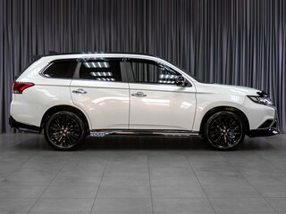 2022 Mitsubishi Outlander III Рестайлинг 3, белый, 3649000 рублей, вид 5
