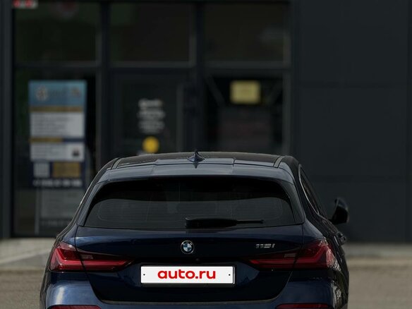 2019 BMW 1 серии 118i III (F40), синий, 2099000 рублей - вид 5