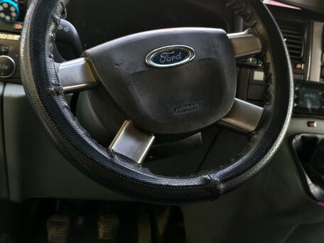 2010 Ford Transit, белый, 850000 рублей, вид 4