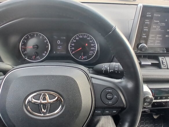 2021 Toyota RAV4 V (XA50), серый, 3480000 рублей - вид 6