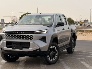 2026 Toyota Hilux IX, серебристый, 9000000 рублей, вид 1