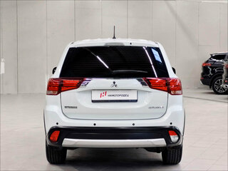 2015 Mitsubishi Outlander III Рестайлинг 2, белый, 1672000 рублей, вид 5