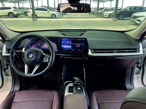 2023 BMW X1 Long 20Li sDrive III (U11/U12), белый, 3680000 рублей - вид 6