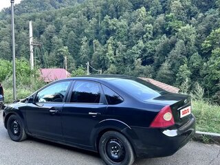 2011 Ford Focus II Рестайлинг, чёрный, 650000 рублей, вид 4