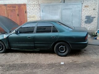 1993 Mitsubishi Galant VII, зелёный, 50000 рублей, вид 3