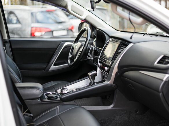 2021 Mitsubishi Pajero Sport III Рестайлинг, белый, 3650000 рублей - вид 11