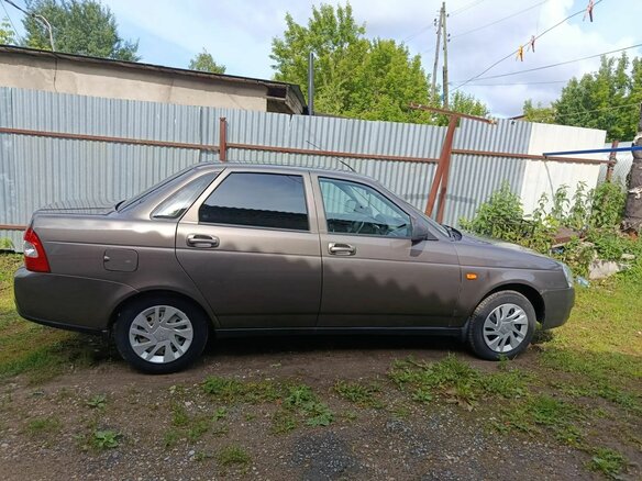 2016 Lada (ВАЗ) Priora I Рестайлинг, коричневый, 550000 рублей - вид 1