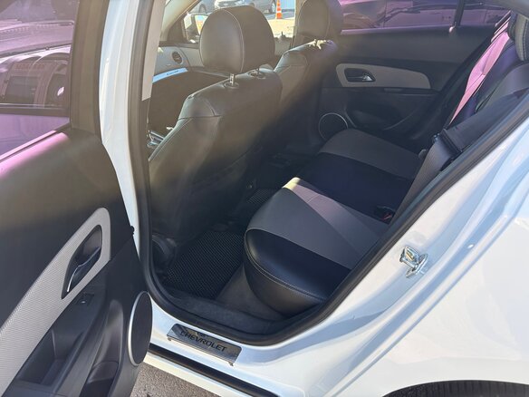 2014 Chevrolet Cruze I Рестайлинг, белый - вид 11