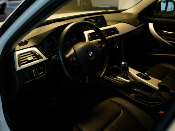 2014 BMW 3 серии 320i VI (F3x), белый, 1350000 рублей - вид 8