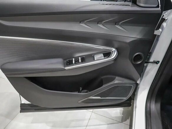2026 Geely Cityray, белый, 3345000 рублей - вид 9