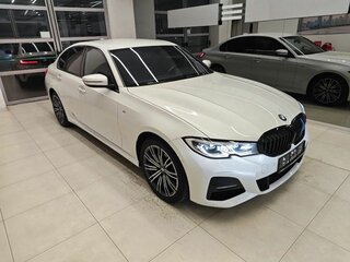 2021 BMW 3 серии 320d xDrive VII (G2x), белый, 4000000 рублей, вид 3