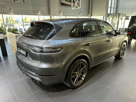 2020 Porsche Cayenne III, серый, 6495000 рублей, вид 5