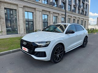 2019 Audi Q8 45 TDI I (4M), белый, 6850000 рублей, вид 1