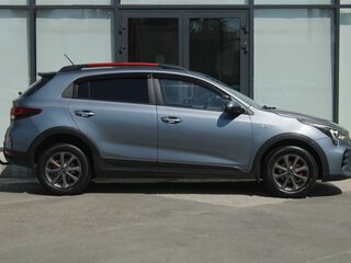 2021 Kia Rio X IV Рестайлинг, серый, 1390000 рублей, вид 4